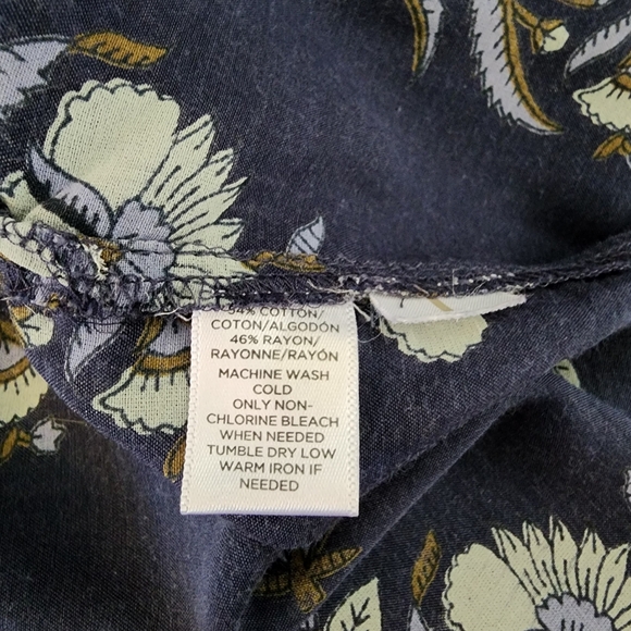 LOFT size Small semi sheer long sleeve v-neck blouse - Picture 3 of 4